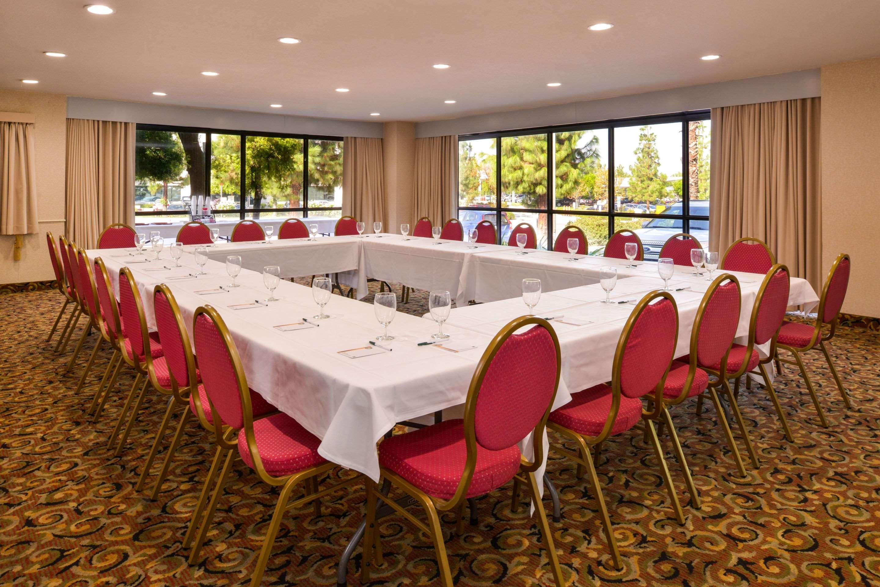 Quality Inn & Suites Walnut - City Of Industry Dış mekan fotoğraf