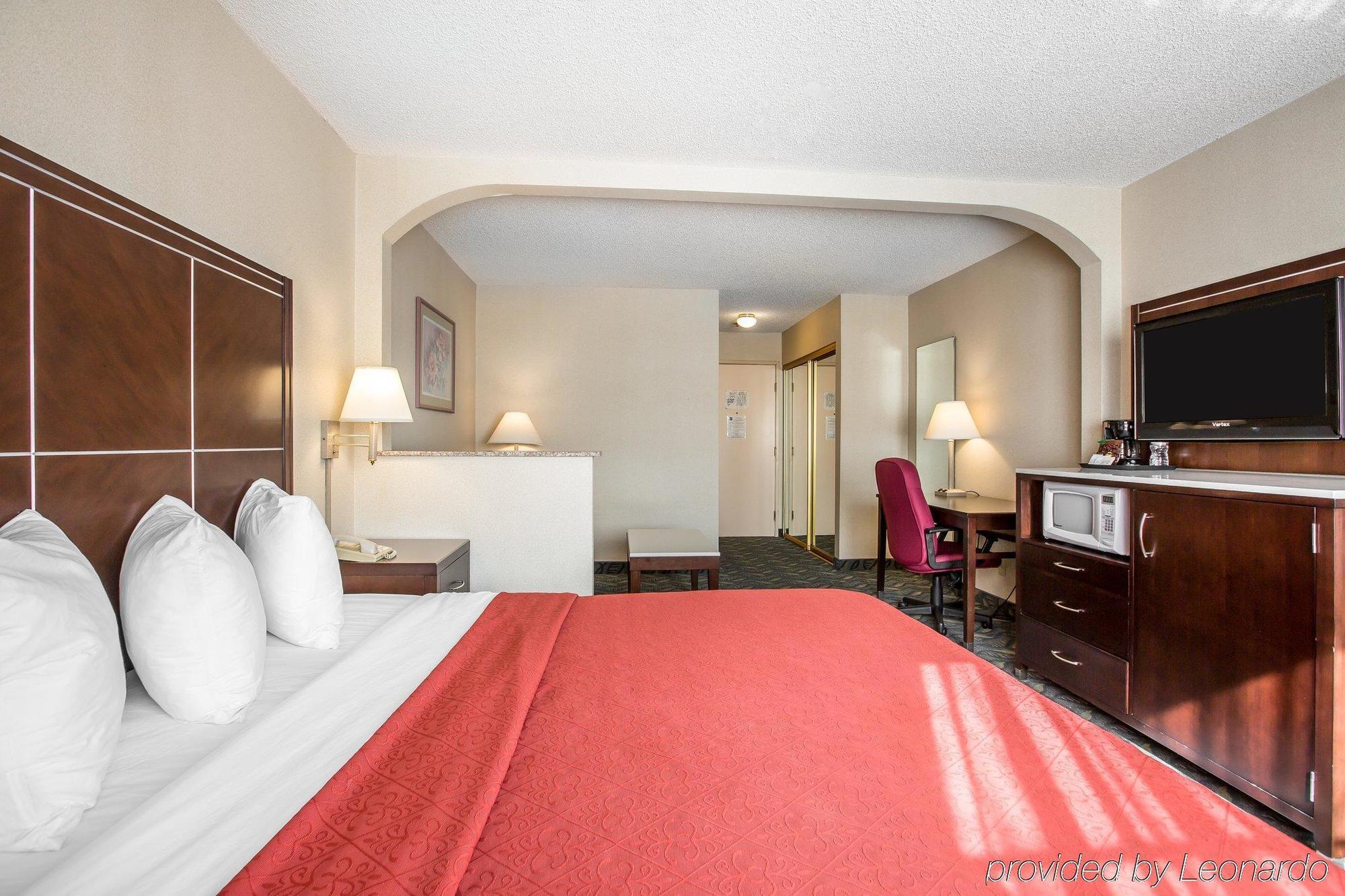 Quality Inn & Suites Walnut - City Of Industry Dış mekan fotoğraf