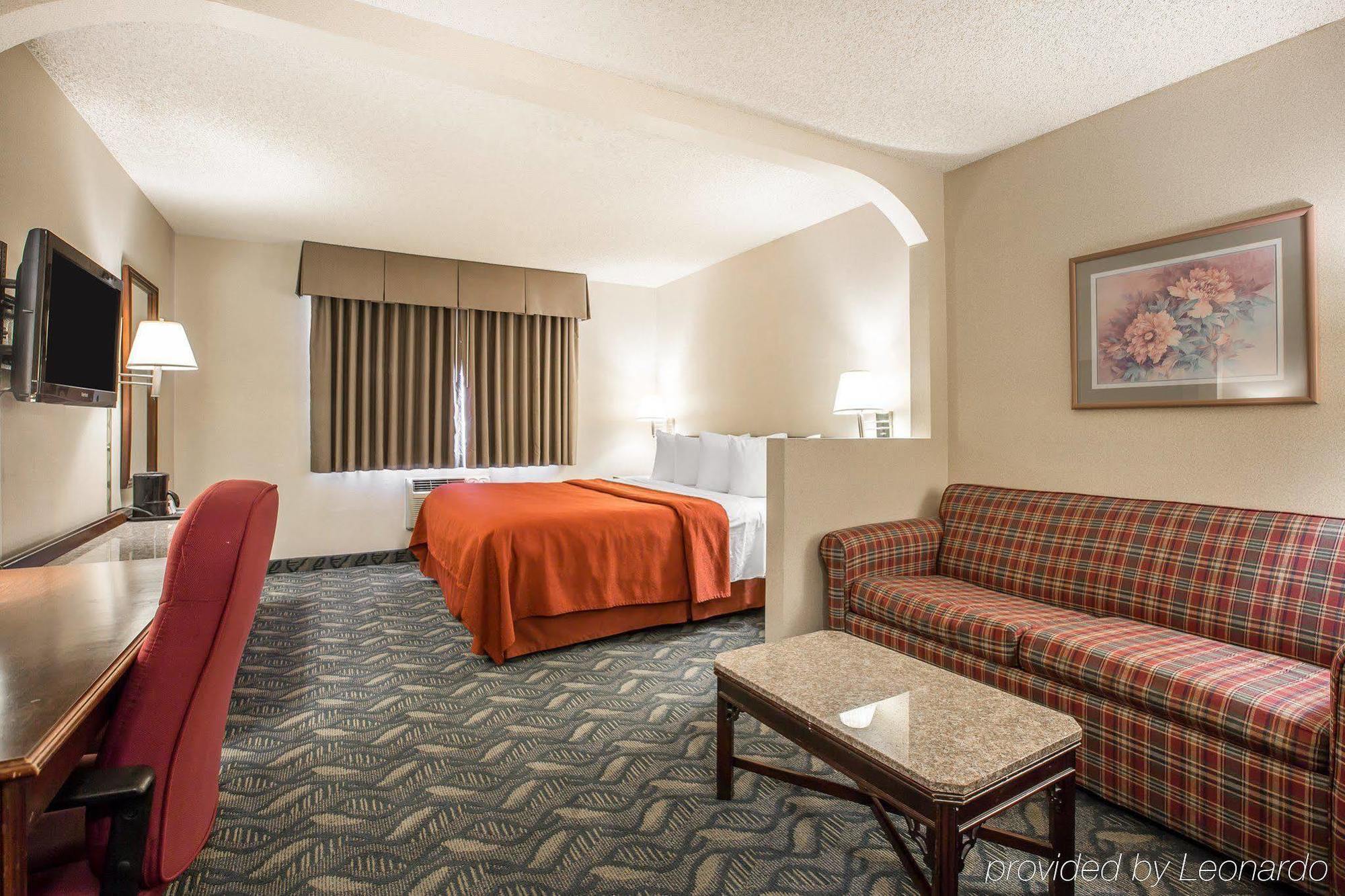 Quality Inn & Suites Walnut - City Of Industry Dış mekan fotoğraf