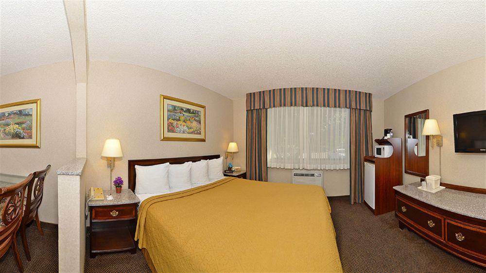 Quality Inn & Suites Walnut - City Of Industry Dış mekan fotoğraf